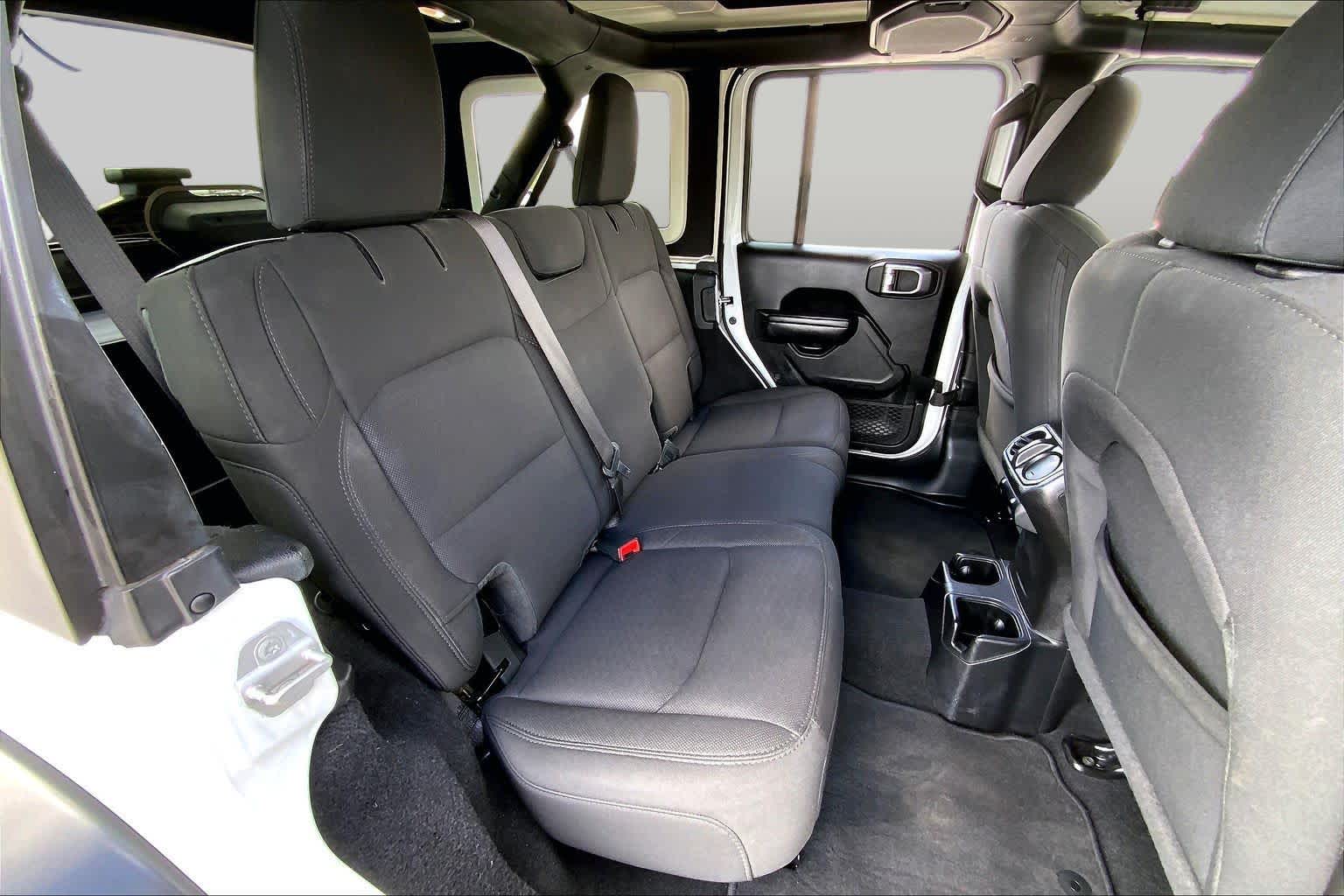 2021 Jeep Wrangler photo 19 of 36