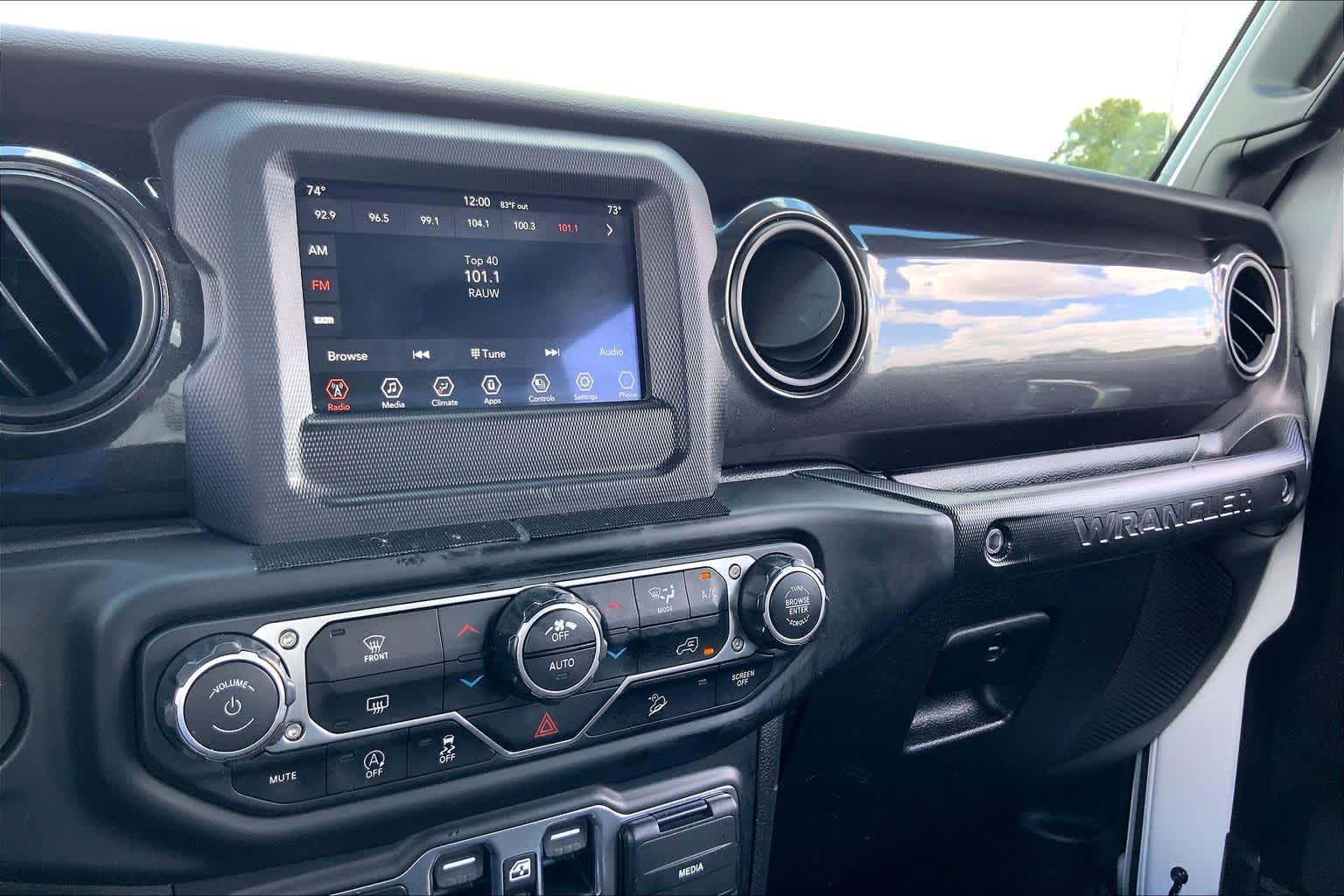 2021 Jeep Wrangler photo 35 of 36