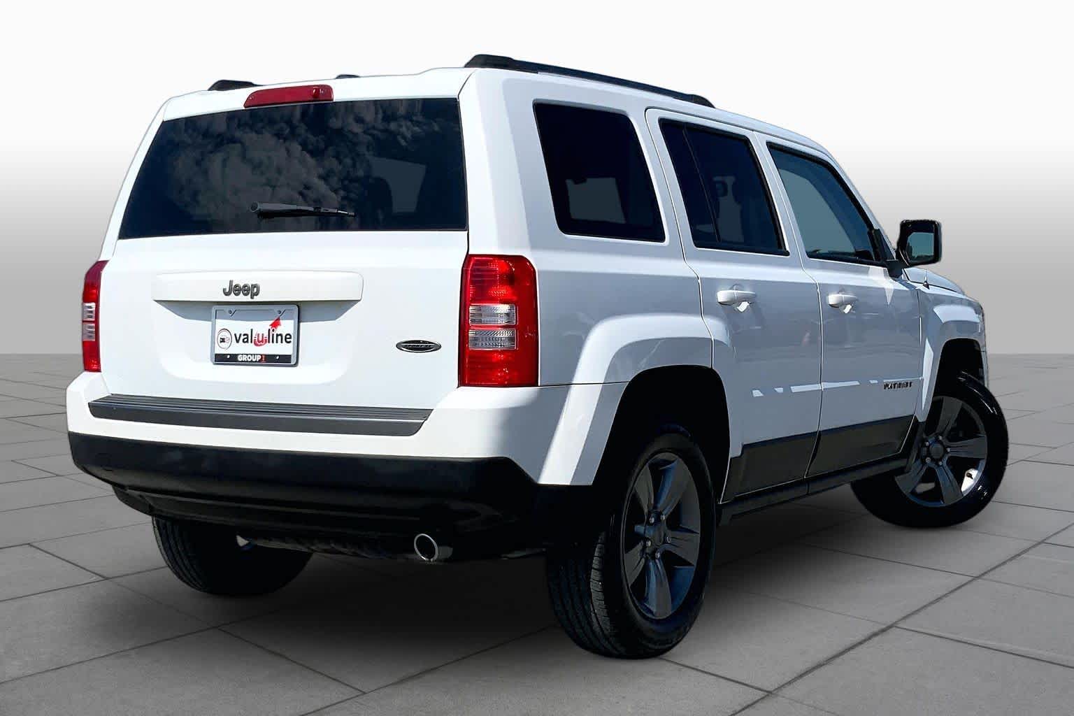2017 Jeep Patriot photo 12 of 33