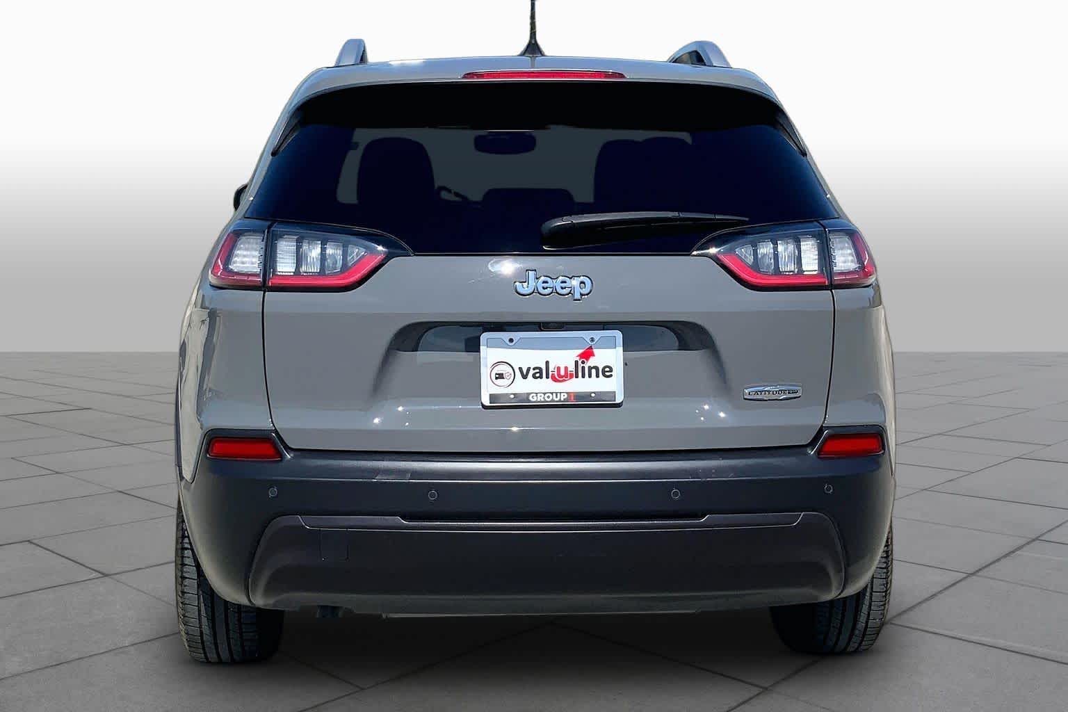 2021 Jeep Cherokee photo 5 of 36