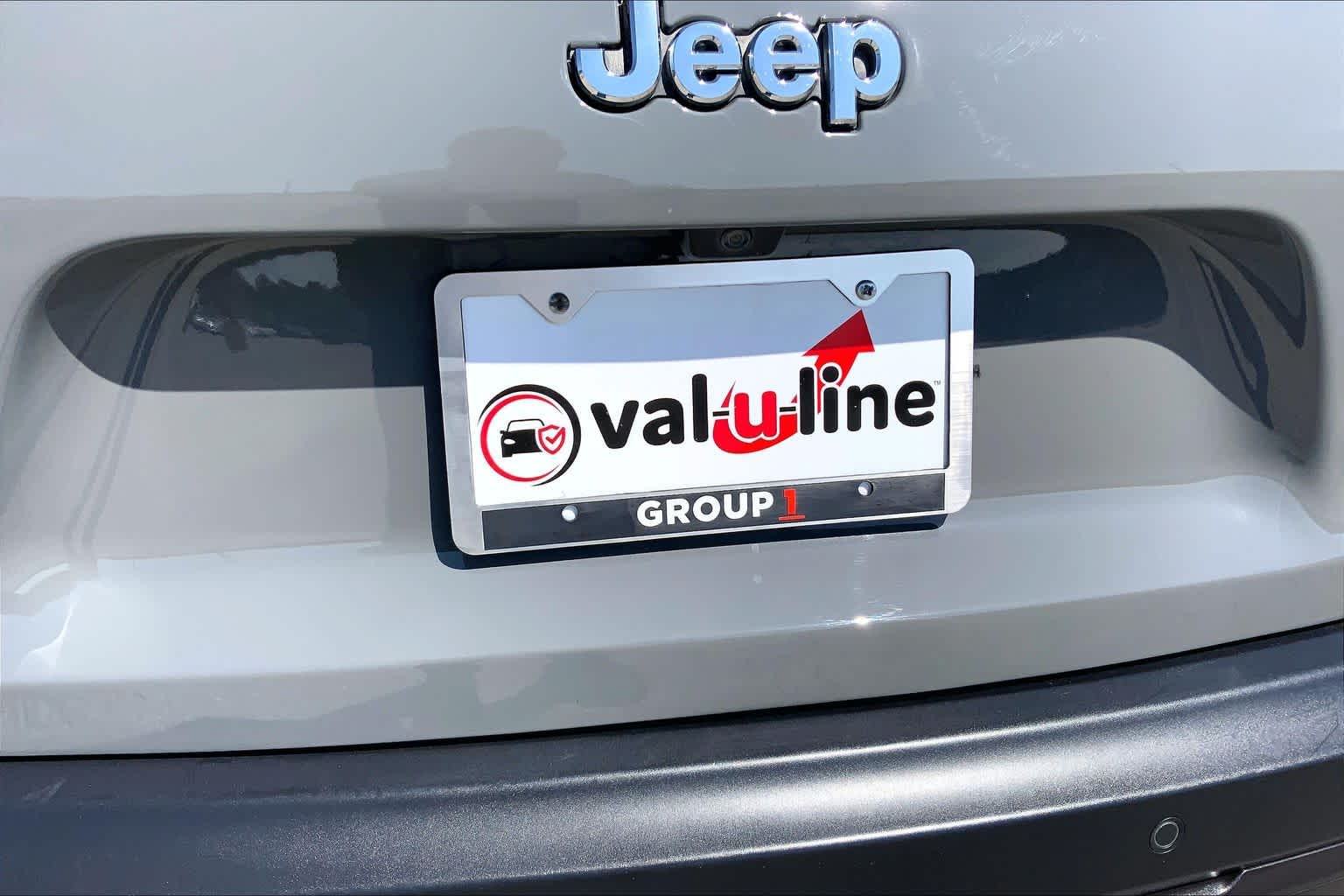 2021 Jeep Cherokee photo 10 of 36
