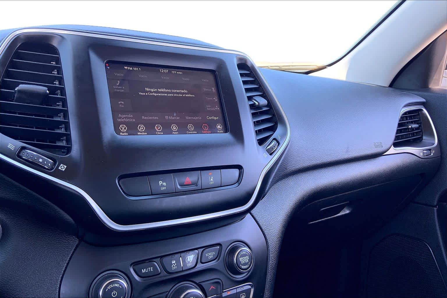 2021 Jeep Cherokee photo 35 of 36