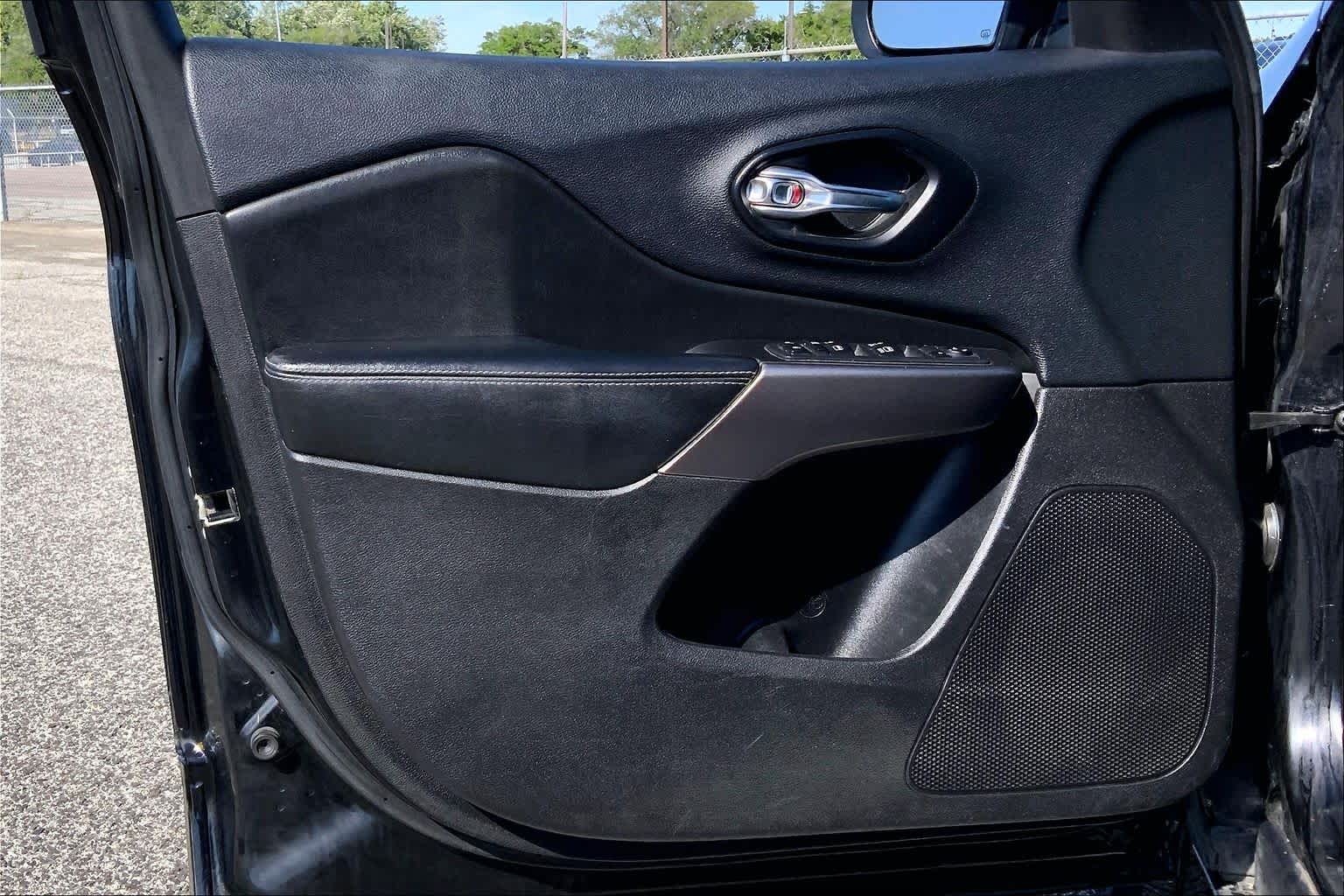 2020 Jeep Cherokee Latitude Plus Diamond Black Crystal Pearlcoat at Baytown Ford