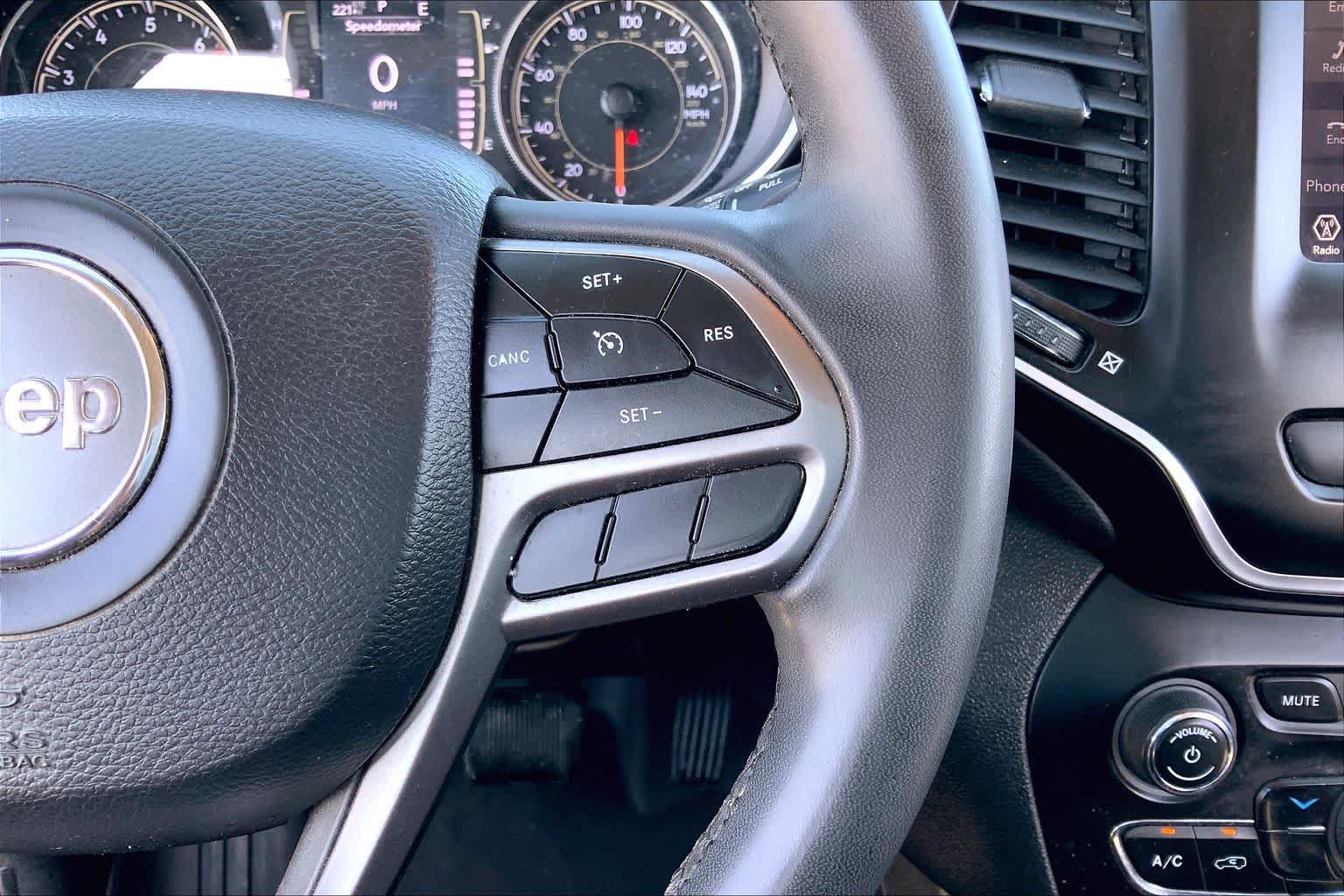 2020 Jeep Cherokee Latitude Plus Diamond Black Crystal Pearlcoat at Baytown Ford