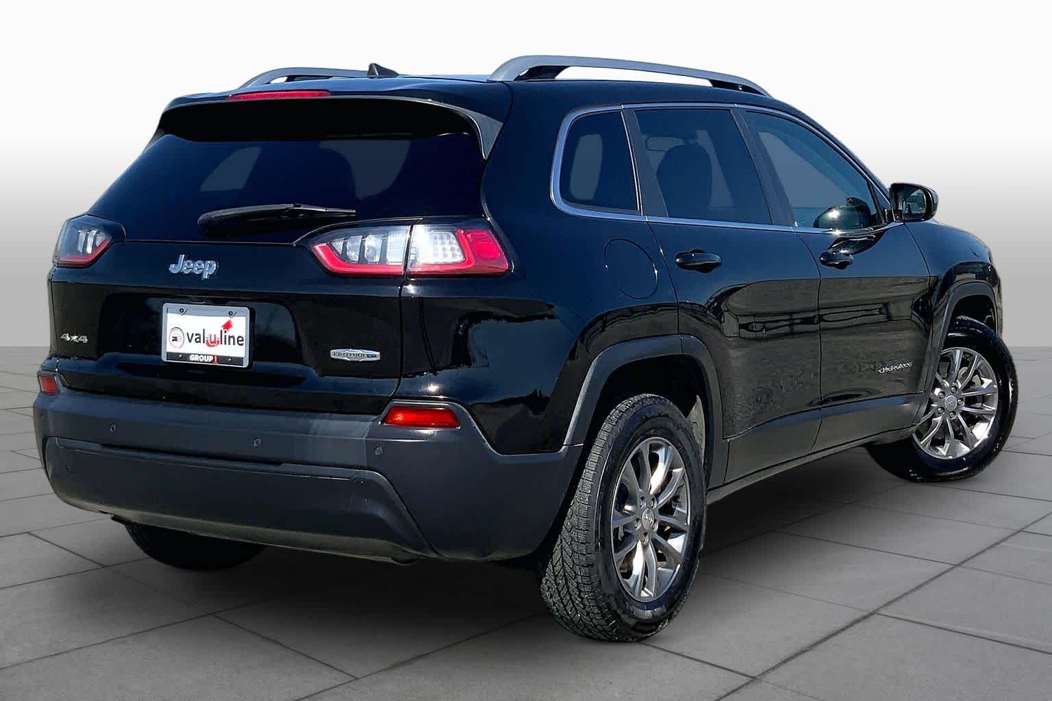 2020 Jeep Cherokee Latitude Plus Diamond Black Crystal Pearlcoat at Baytown Ford