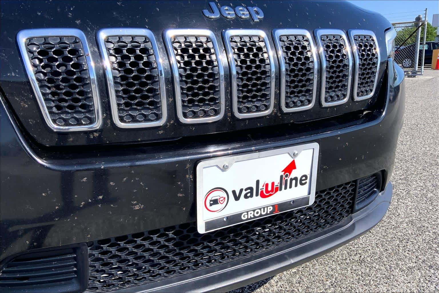 2020 Jeep Cherokee Latitude Plus Diamond Black Crystal Pearlcoat at Baytown Ford