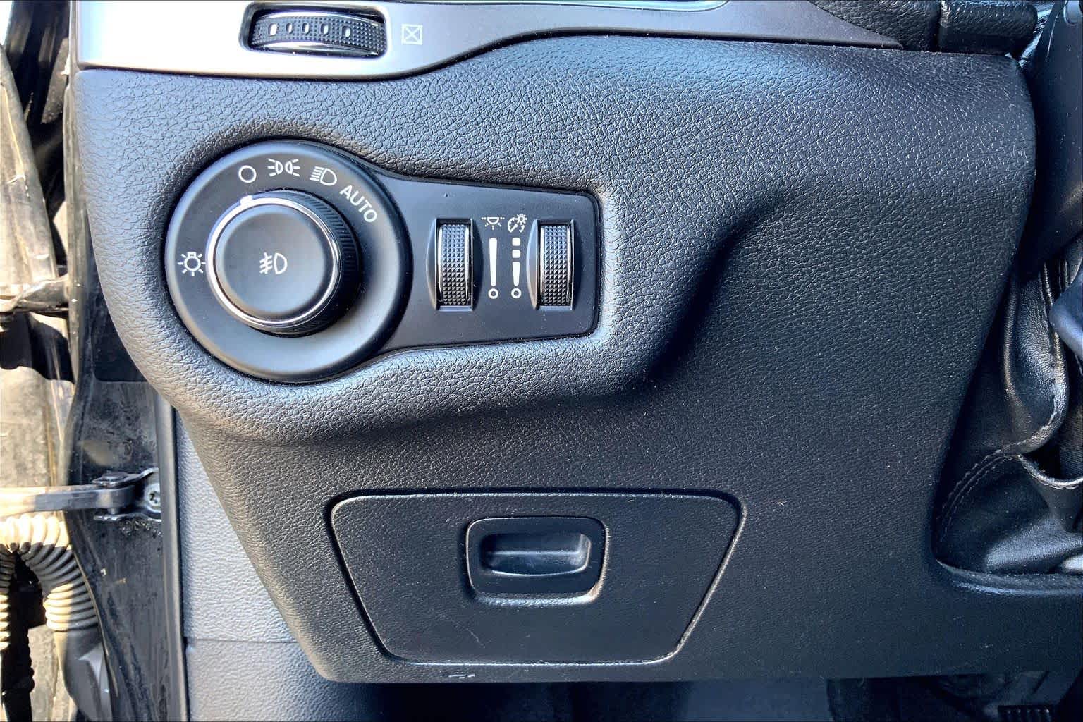 2020 Jeep Cherokee Latitude Plus Diamond Black Crystal Pearlcoat at Baytown Ford