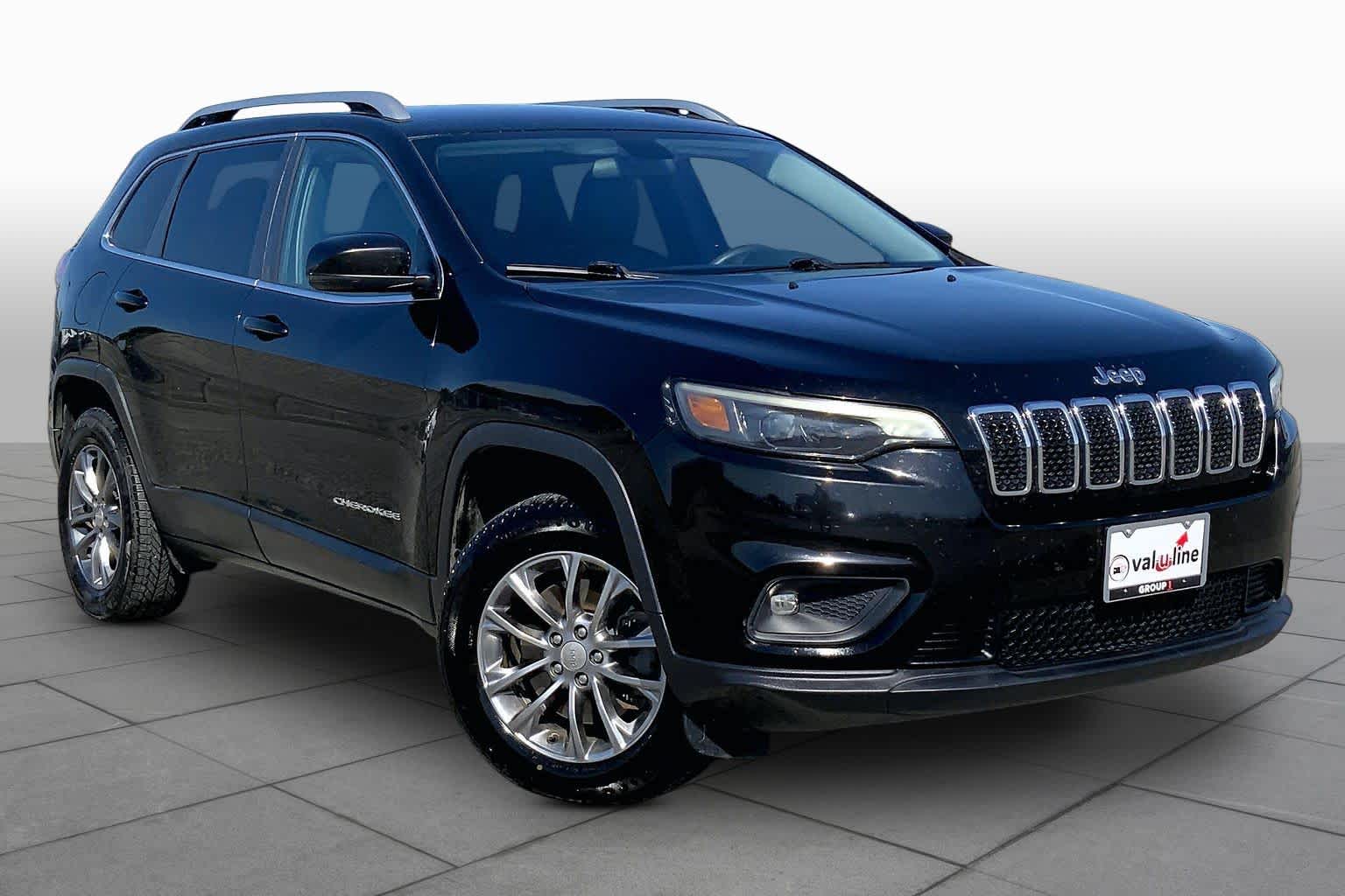 2020 Jeep Cherokee Latitude Plus Diamond Black Crystal Pearlcoat at Baytown Ford