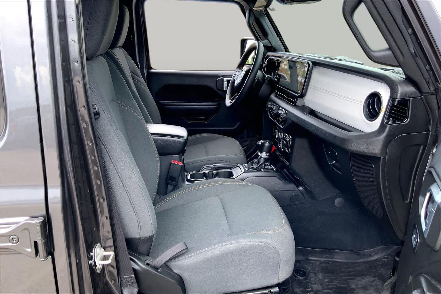 2024 Jeep Wrangler photo 9 of 36