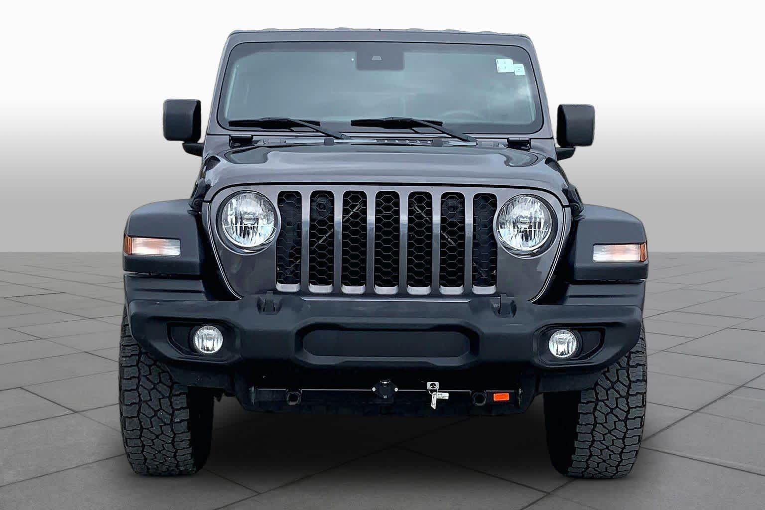 2024 Jeep Wrangler photo 4 of 36