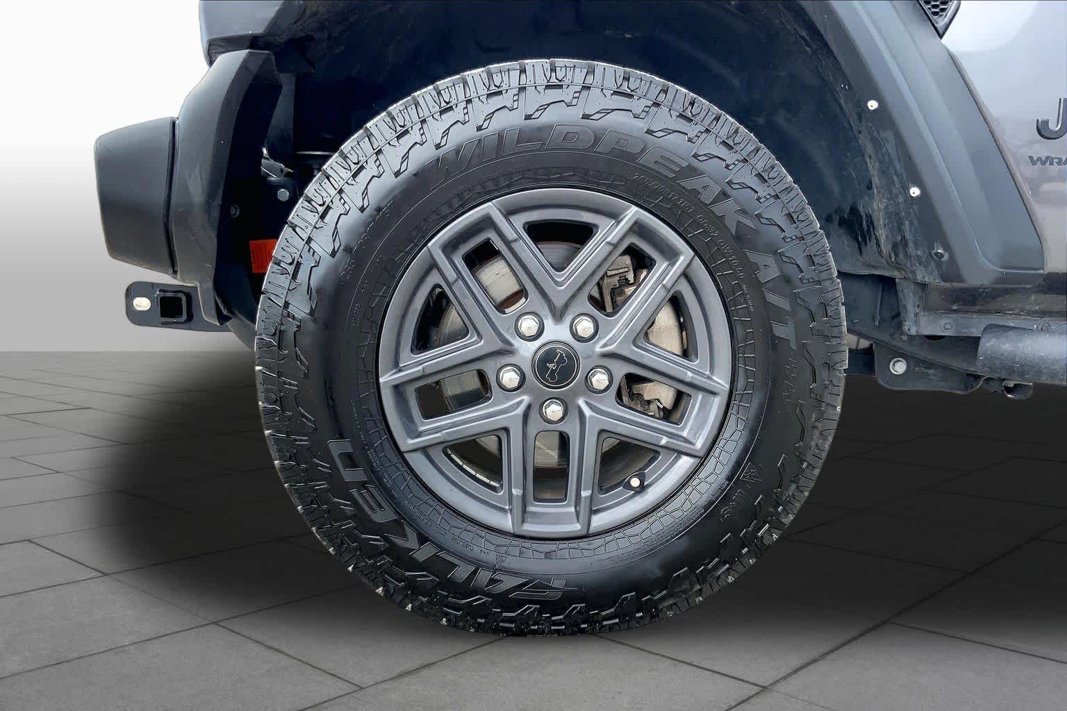 2024 Jeep Wrangler photo 11 of 36