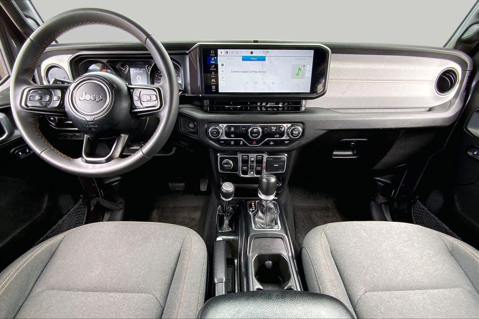 2024 Jeep Wrangler photo 15 of 36