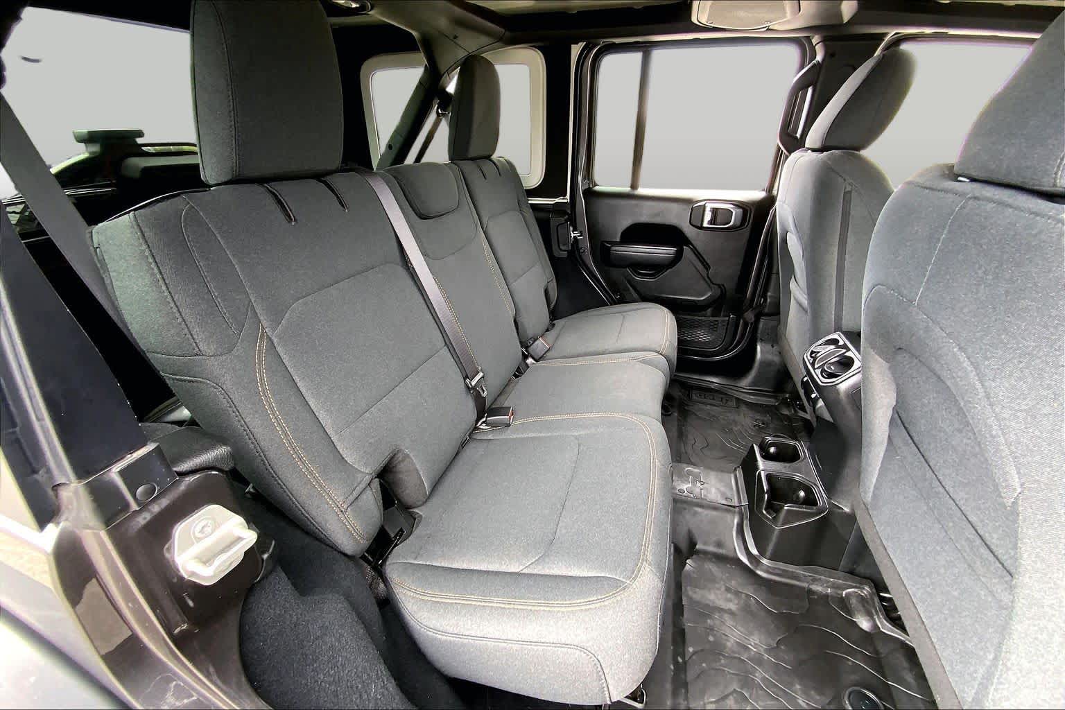 2024 Jeep Wrangler photo 19 of 36