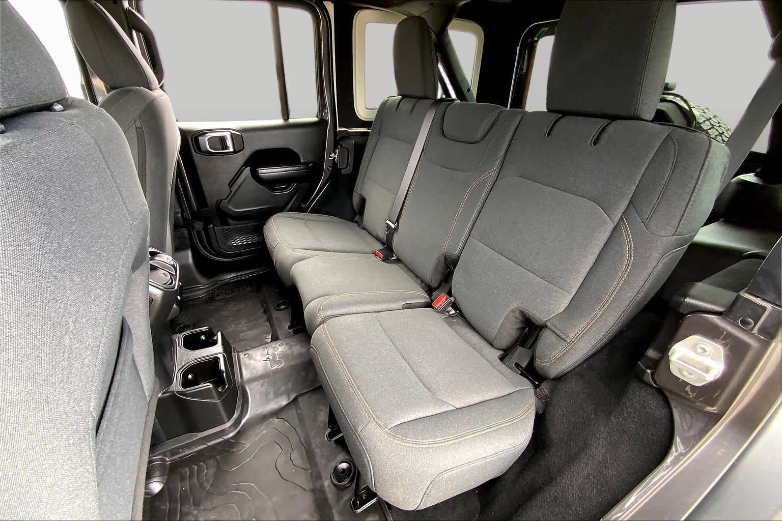 2024 Jeep Wrangler photo 20 of 36