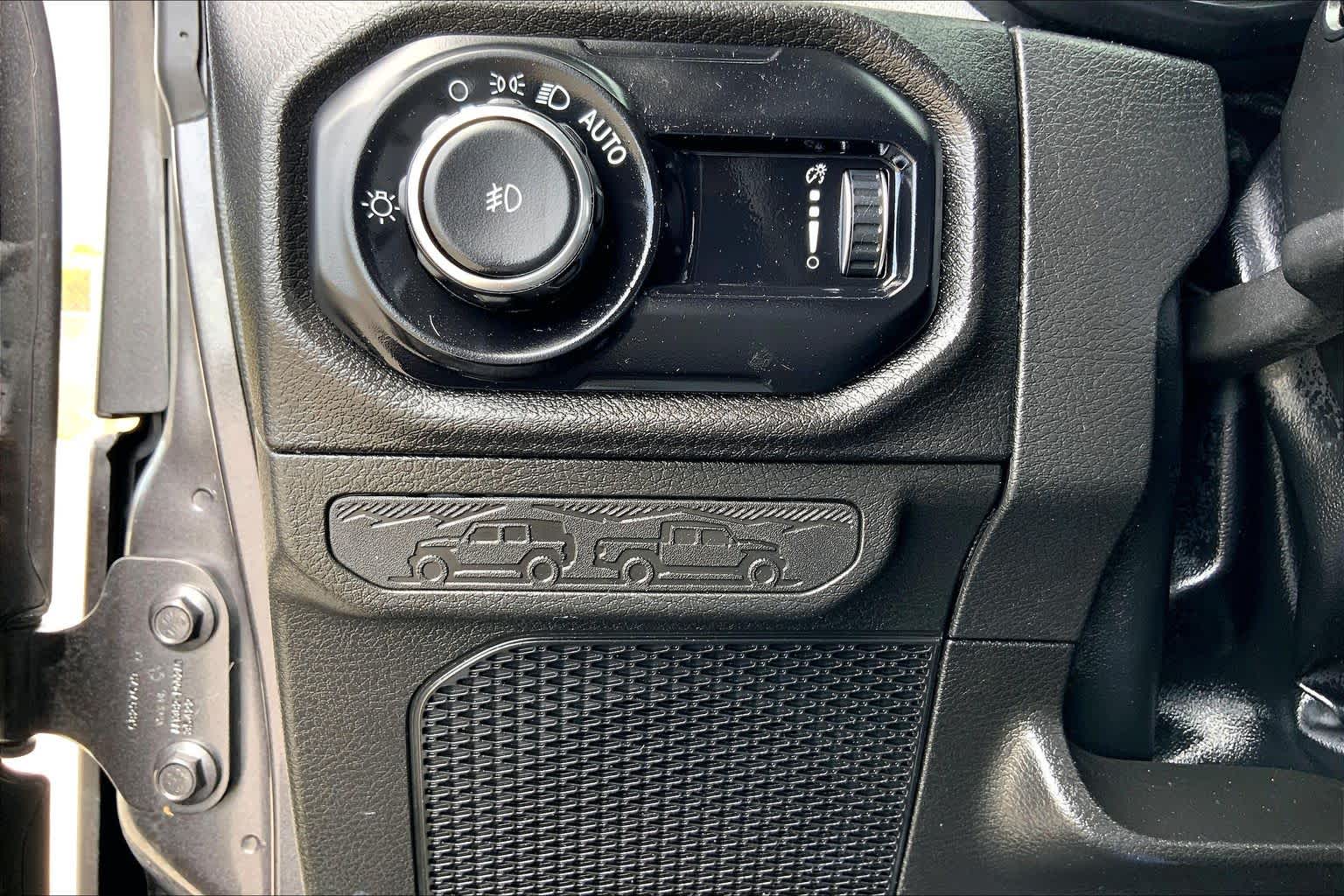 2024 Jeep Wrangler photo 33 of 36