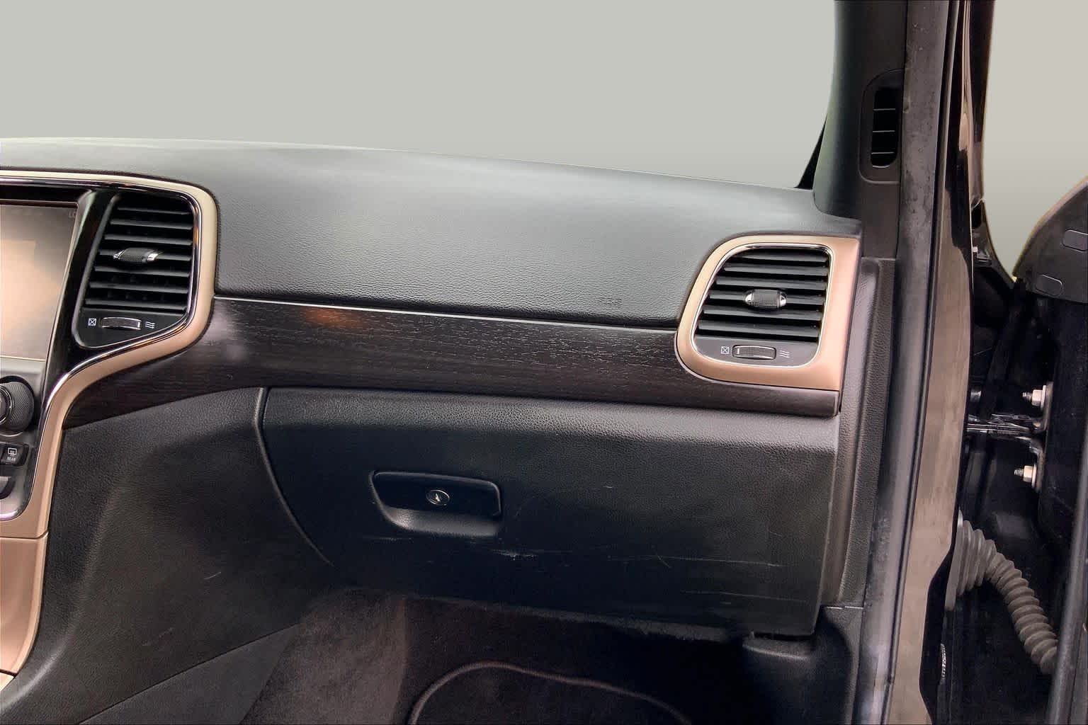 2015 Jeep Grand Cherokee Laredo Brilliant Black Crystal Pearlcoat at Sterling McCall Nissan