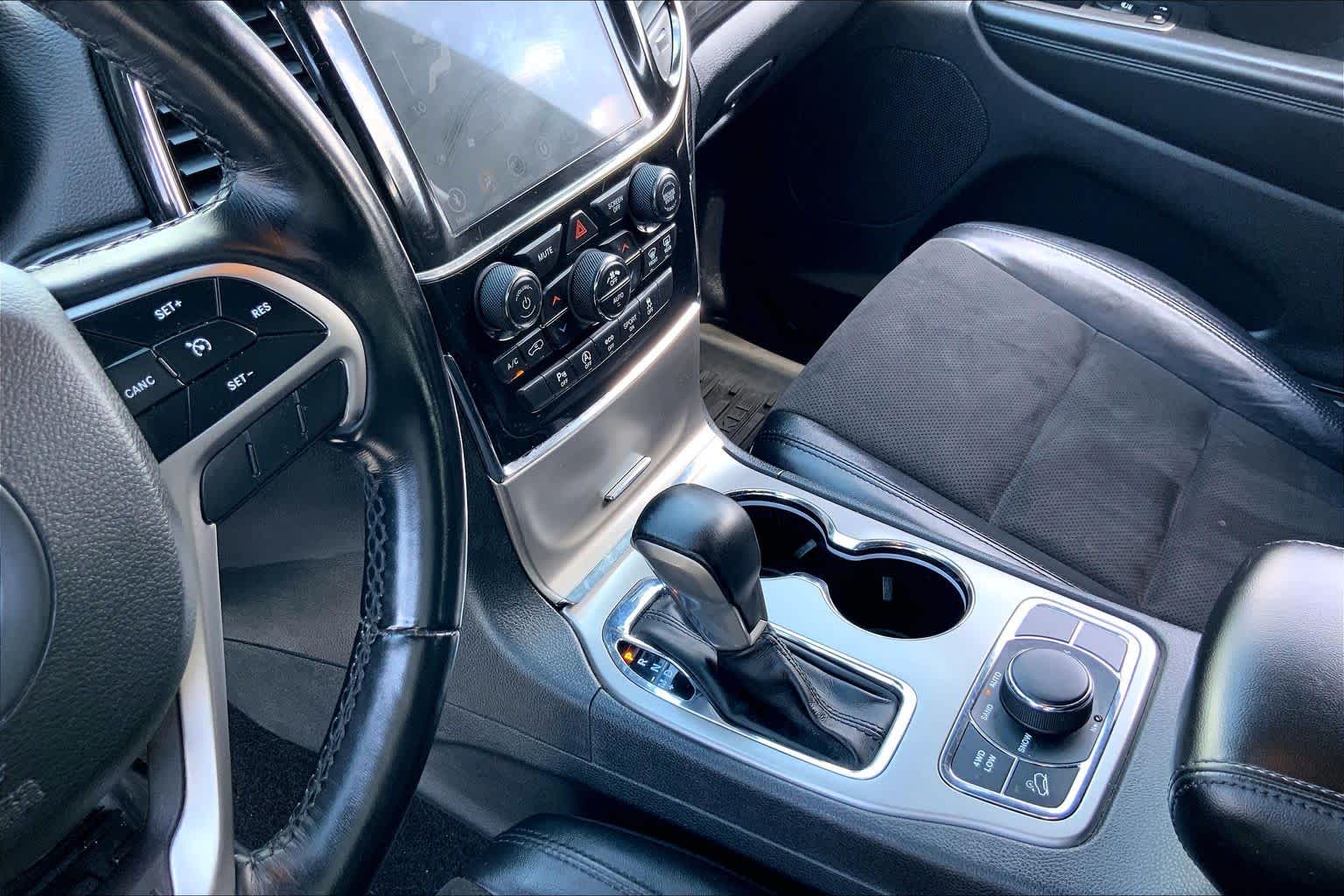 2022 Jeep Grand Cherokee WK Laredo X Sting-Gray Clearcoat at Beck & Masten Kia