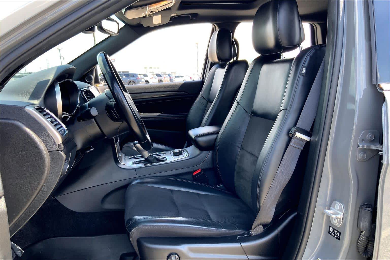 2022 Jeep Grand Cherokee WK Laredo X Sting-Gray Clearcoat at Beck & Masten Kia