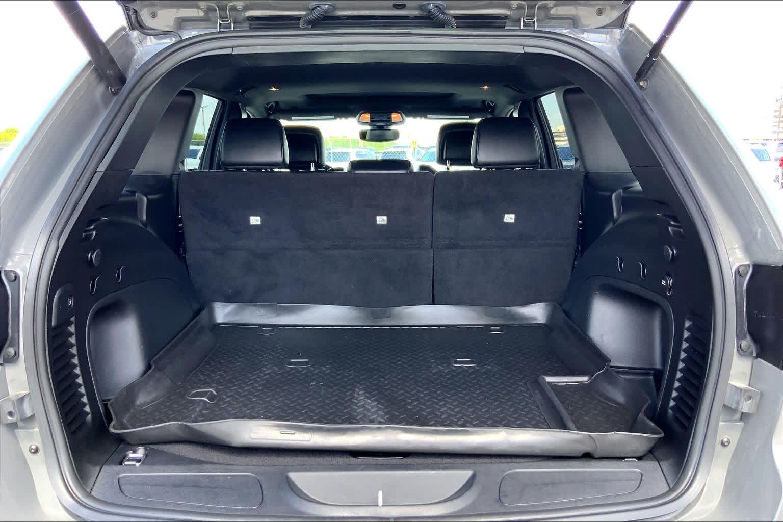 2022 Jeep Grand Cherokee WK Laredo X Sting-Gray Clearcoat at Beck & Masten Kia