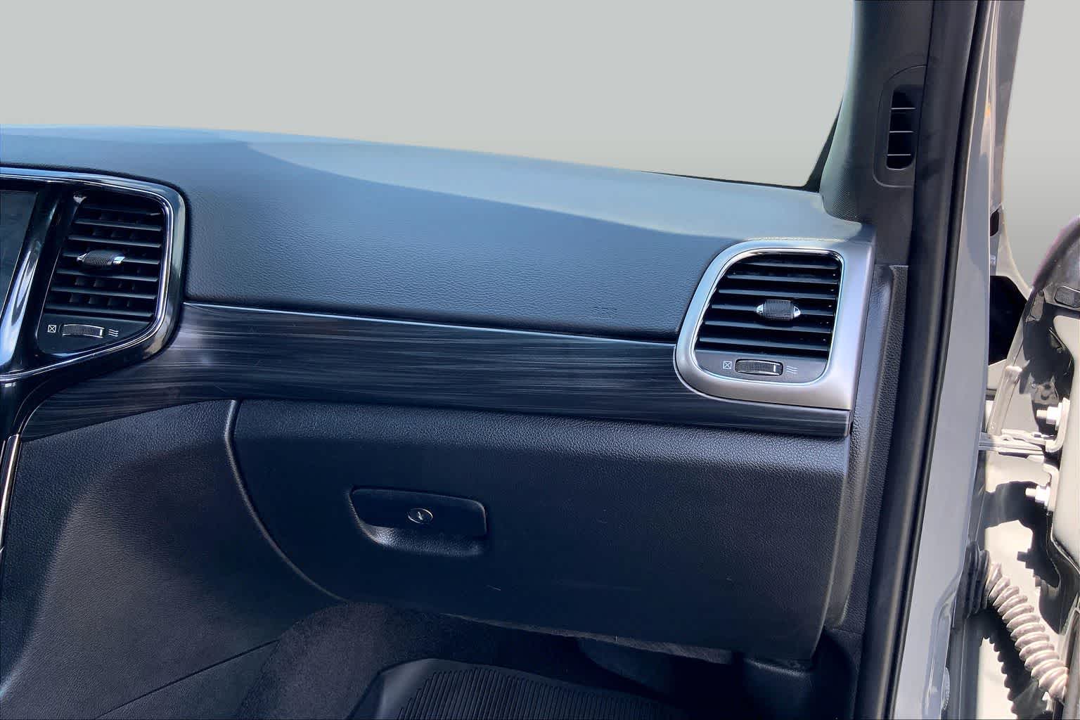 2022 Jeep Grand Cherokee WK Laredo X Sting-Gray Clearcoat at Beck & Masten Kia
