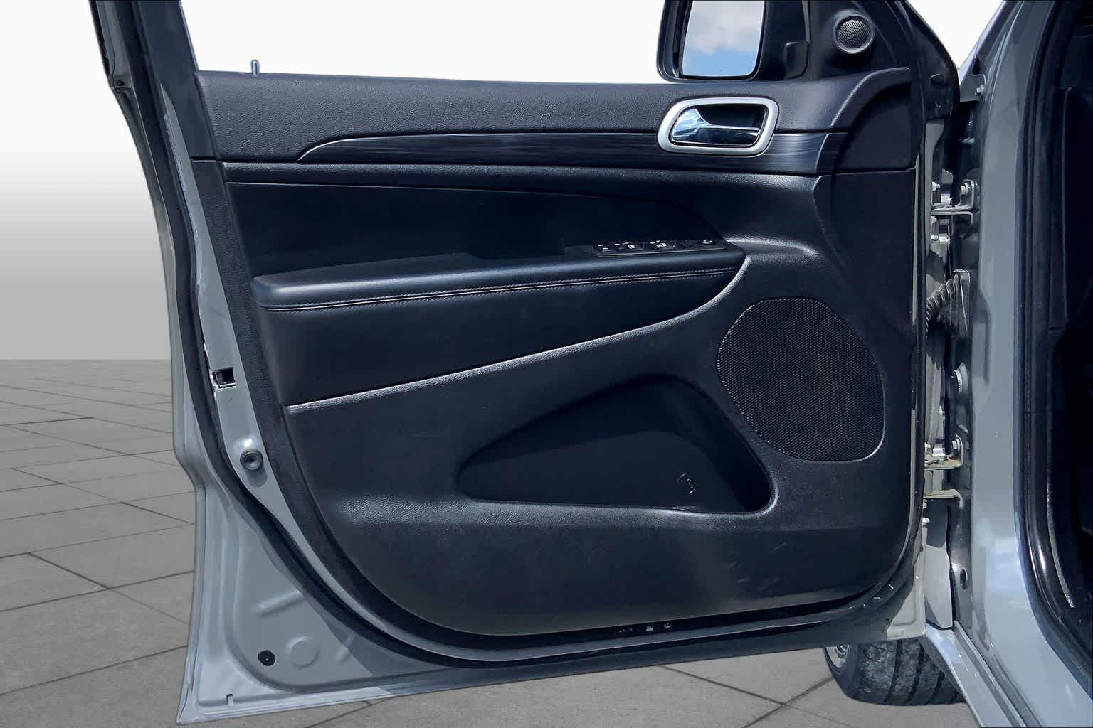2022 Jeep Grand Cherokee WK Laredo X Sting-Gray Clearcoat at Beck & Masten Kia