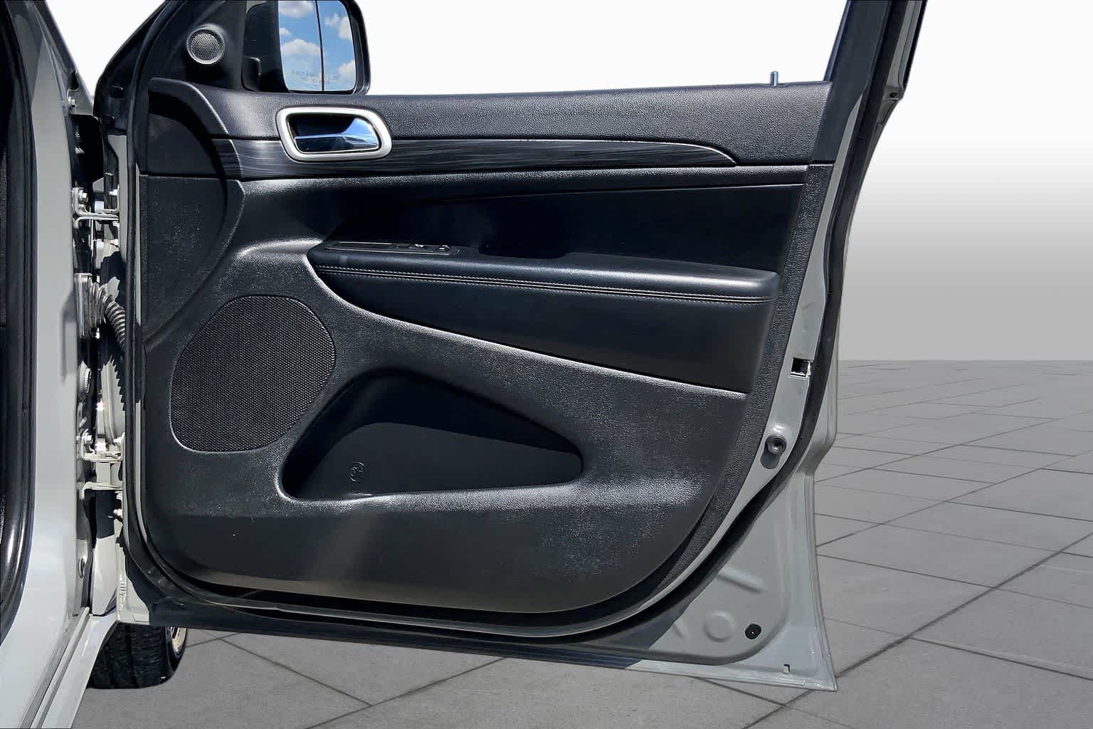 2022 Jeep Grand Cherokee WK Laredo X Sting-Gray Clearcoat at Beck & Masten Kia