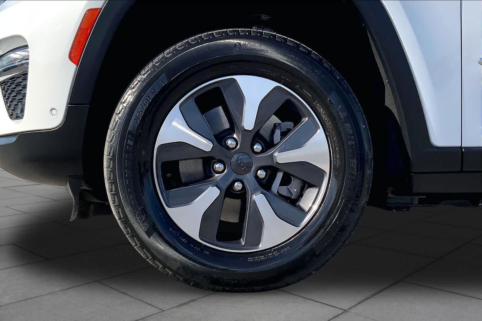 2023 Jeep Grand Cherokee 4xe photo 10 of 35
