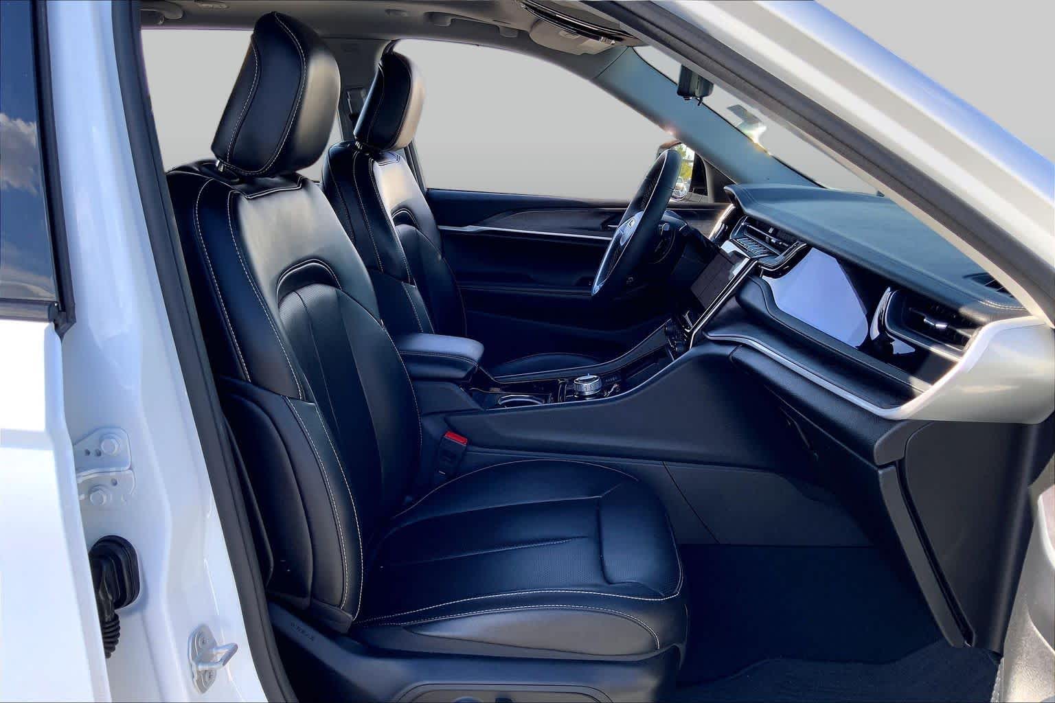 2023 Jeep Grand Cherokee 4xe photo 9 of 35