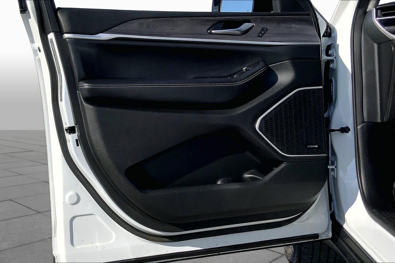 2023 Jeep Grand Cherokee 4xe photo 20 of 35
