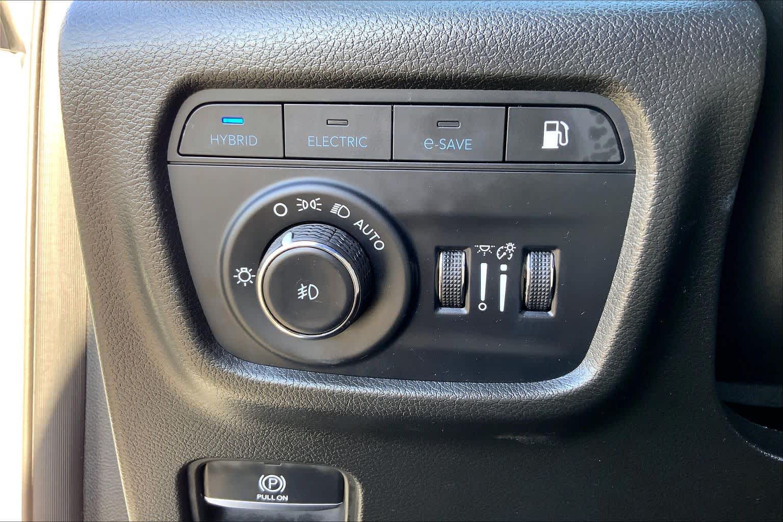2023 Jeep Grand Cherokee 4xe photo 32 of 35