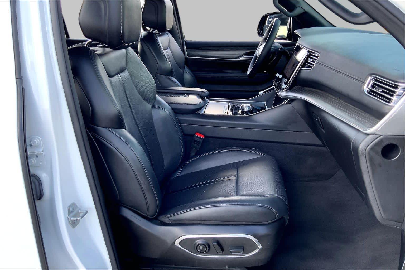 2024 Jeep Wagoneer Series II Bright White Clearcoat at Lexus of Clear Lake