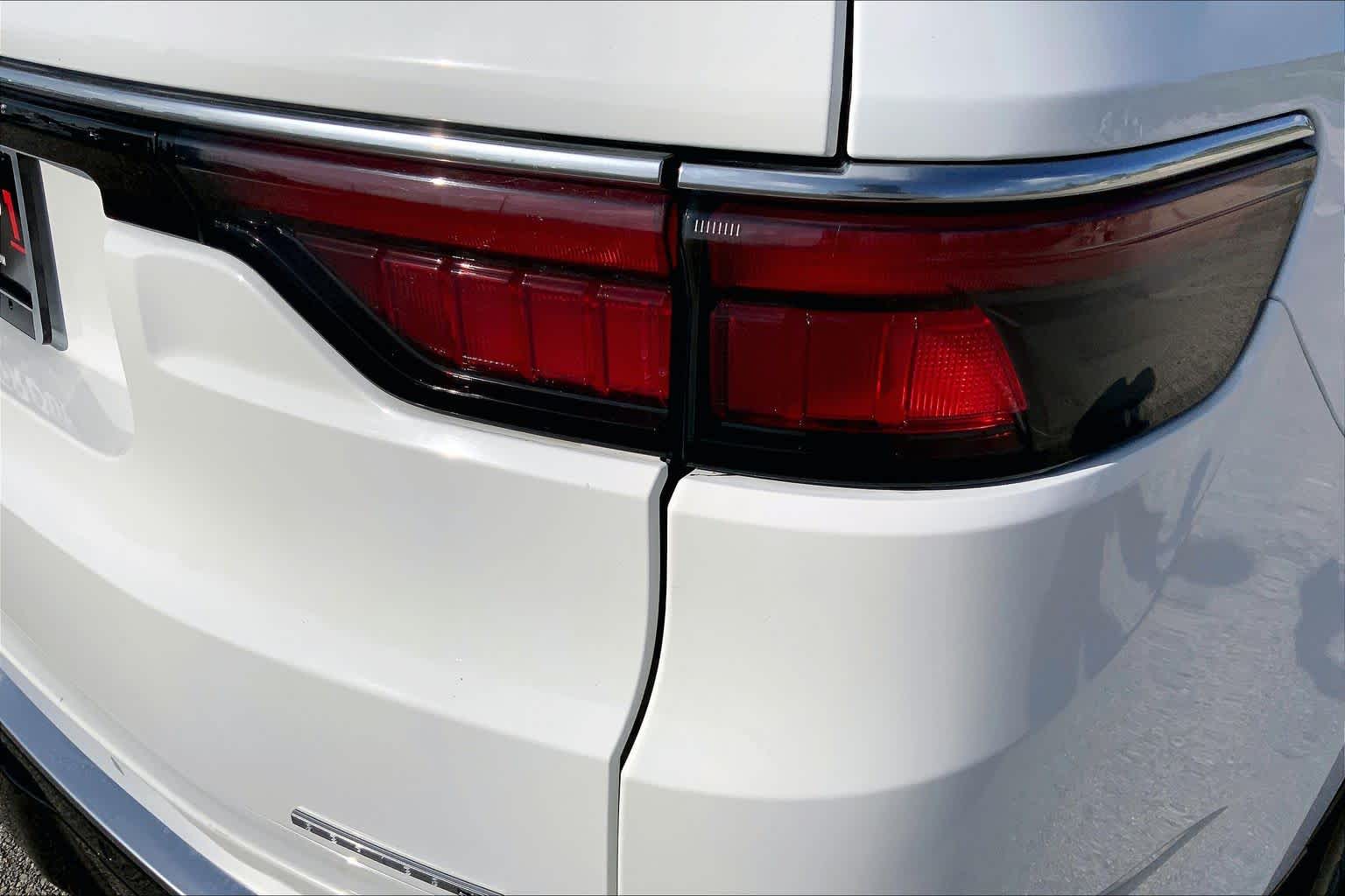 2024 Jeep Wagoneer Series II Bright White Clearcoat at Lexus of Clear Lake