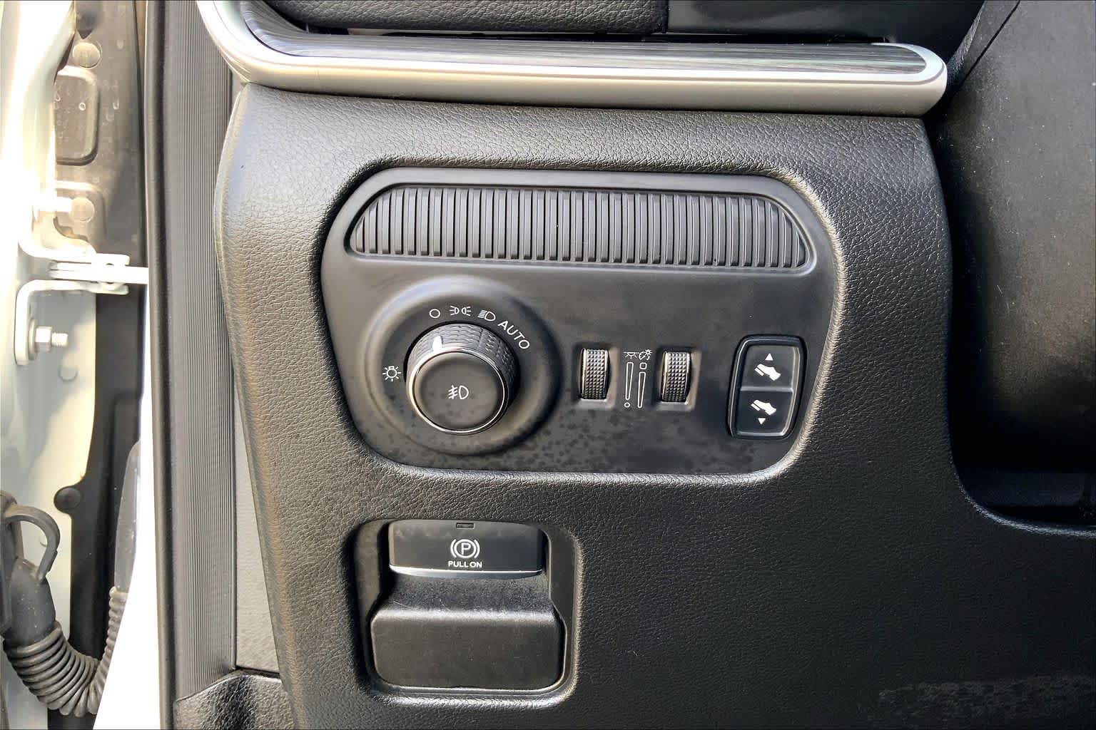 2024 Jeep Wagoneer Series II Bright White Clearcoat at Lexus of Clear Lake