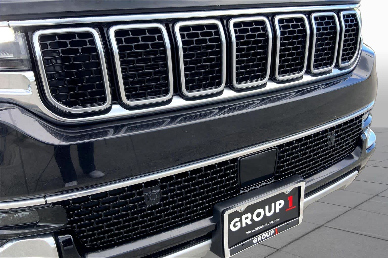 2024 Jeep Wagoneer Series II Diamond Black Crystal Pearlcoat at Friendly Ford Crosby