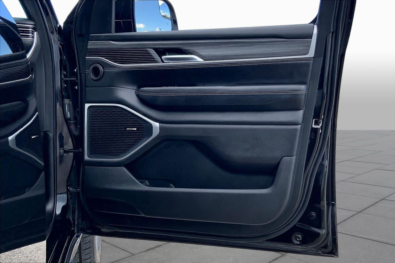 2024 Jeep Wagoneer Series II Diamond Black Crystal Pearlcoat at Friendly Ford Crosby