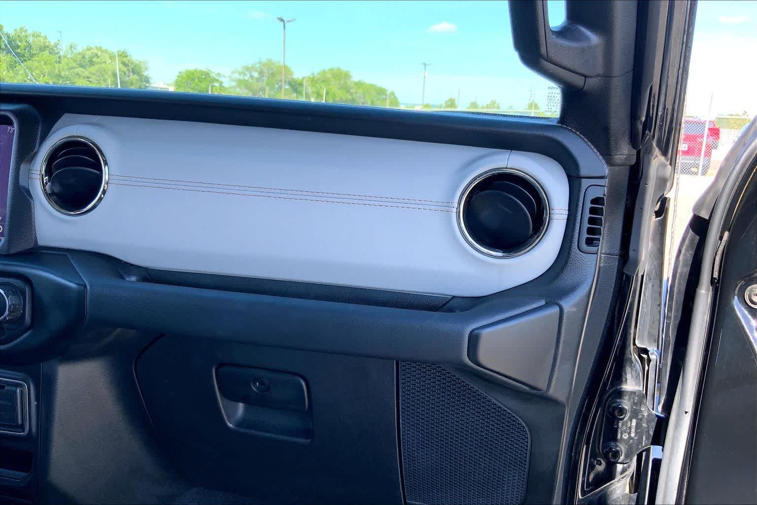 2022 Jeep Gladiator High Altitude Black Clear Coat at AutoNation Toyota Gulf Fwy