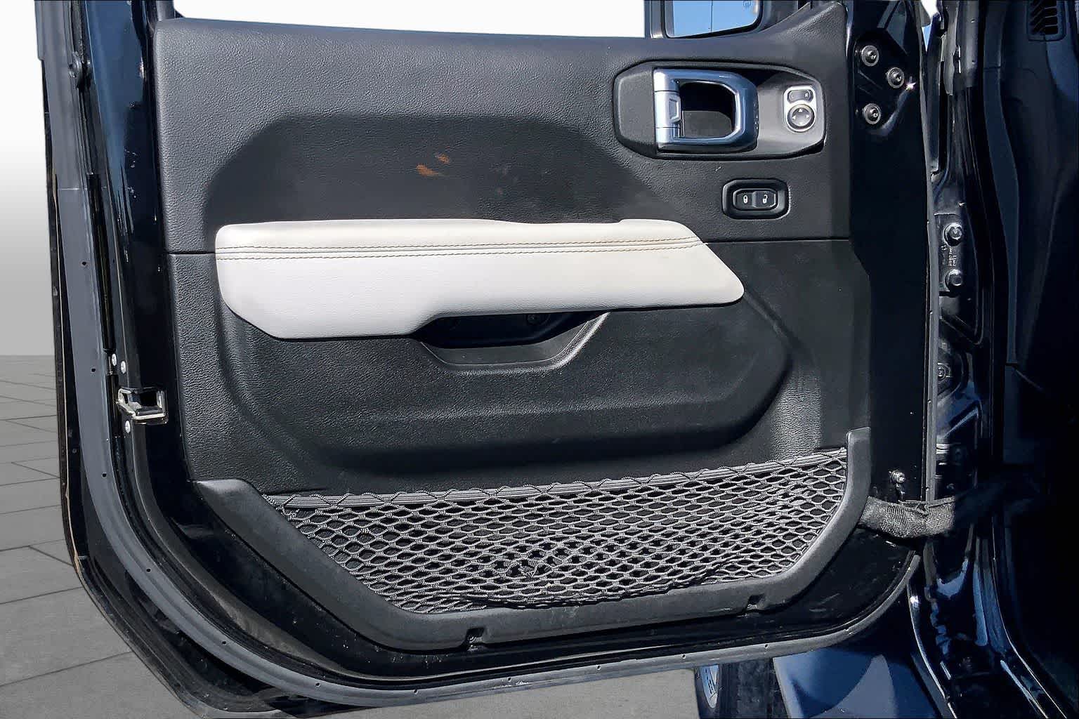 2022 Jeep Gladiator High Altitude Black Clear Coat at Honda of Clear Lake