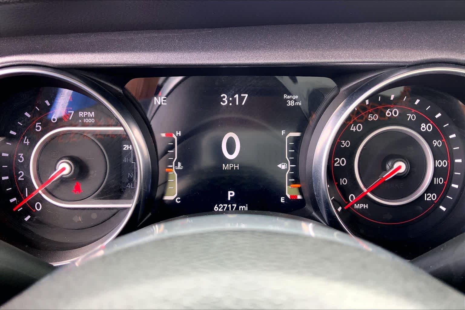 2022 Jeep Gladiator photo 25 of 36