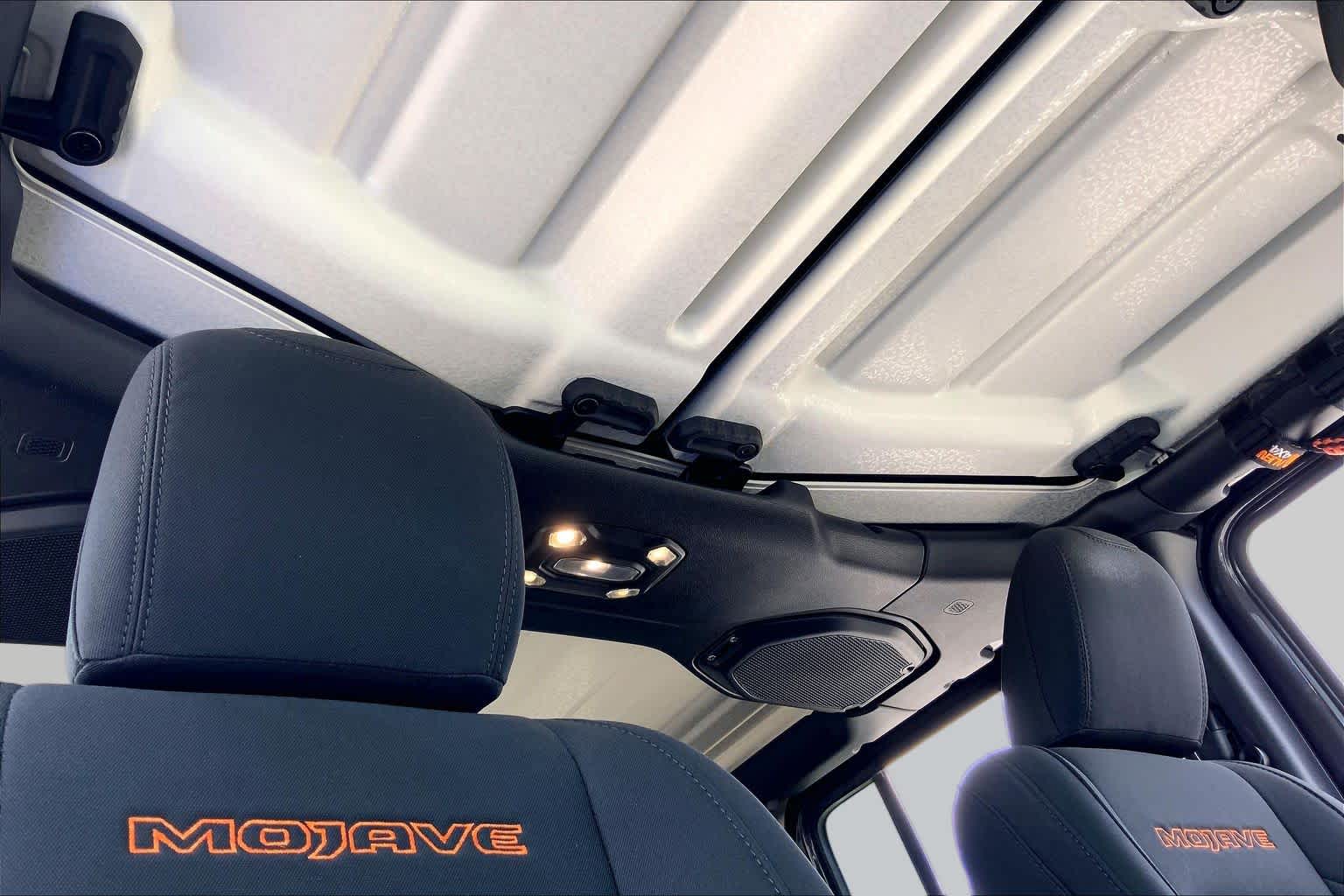 2022 Jeep Gladiator photo 14 of 36