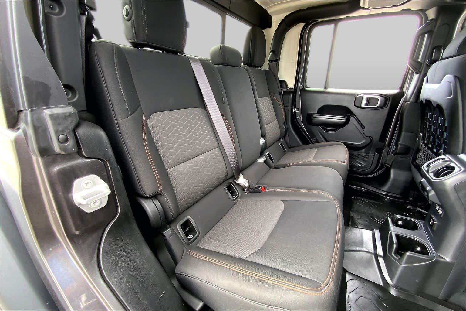 2022 Jeep Gladiator photo 19 of 36