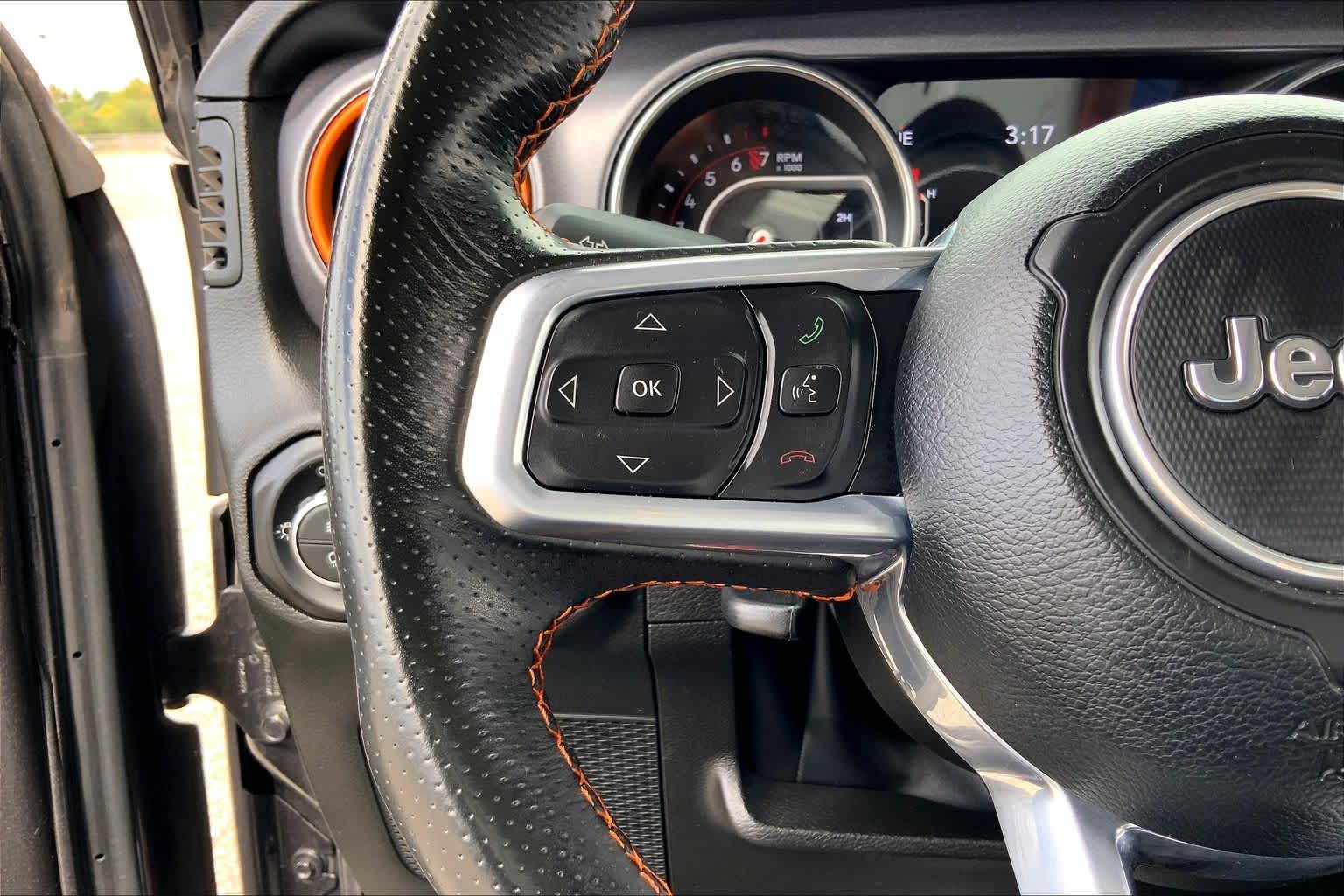 2022 Jeep Gladiator photo 23 of 36