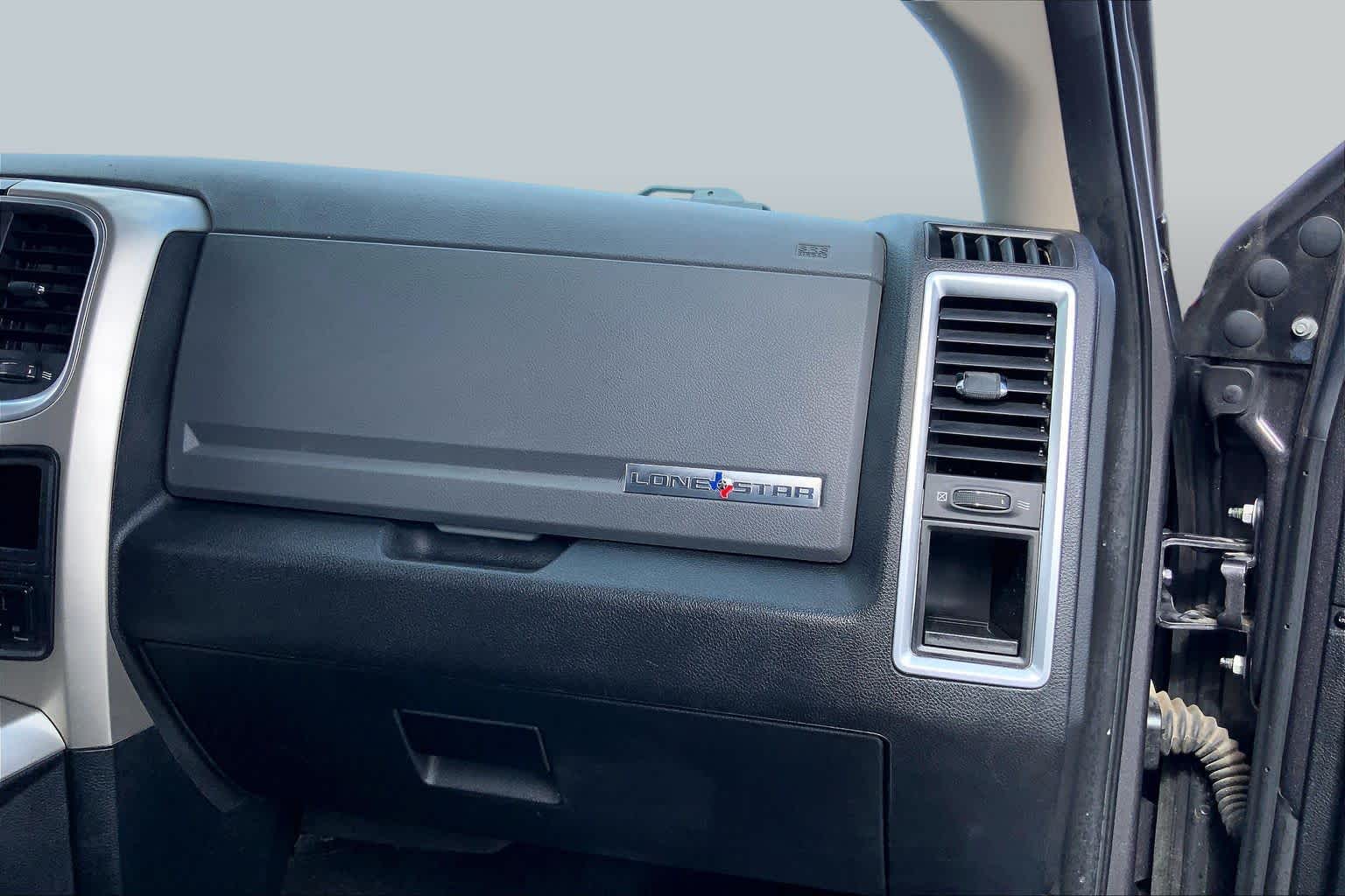 2017 Ram 1500 photo 18 of 36
