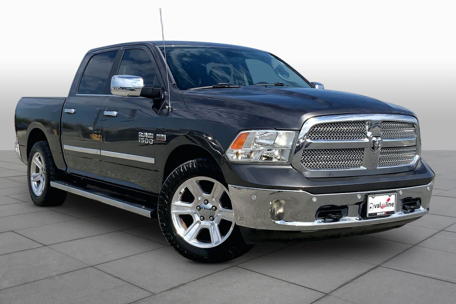2017 Ram 1500 photo 3 of 36