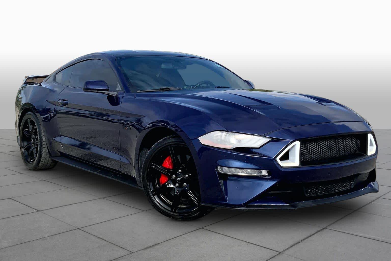 2019 Ford Mustang photo 3 of 36