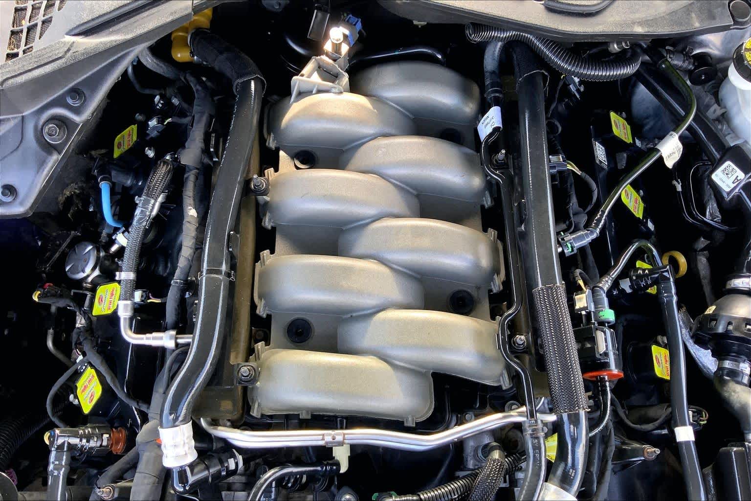 2019 Ford Mustang photo 32 of 36