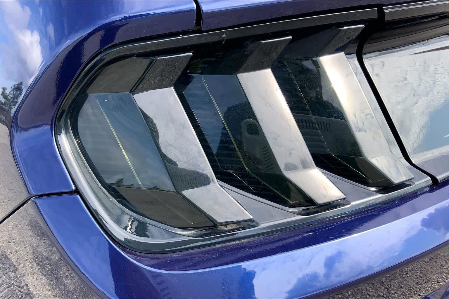 2019 Ford Mustang photo 28 of 36