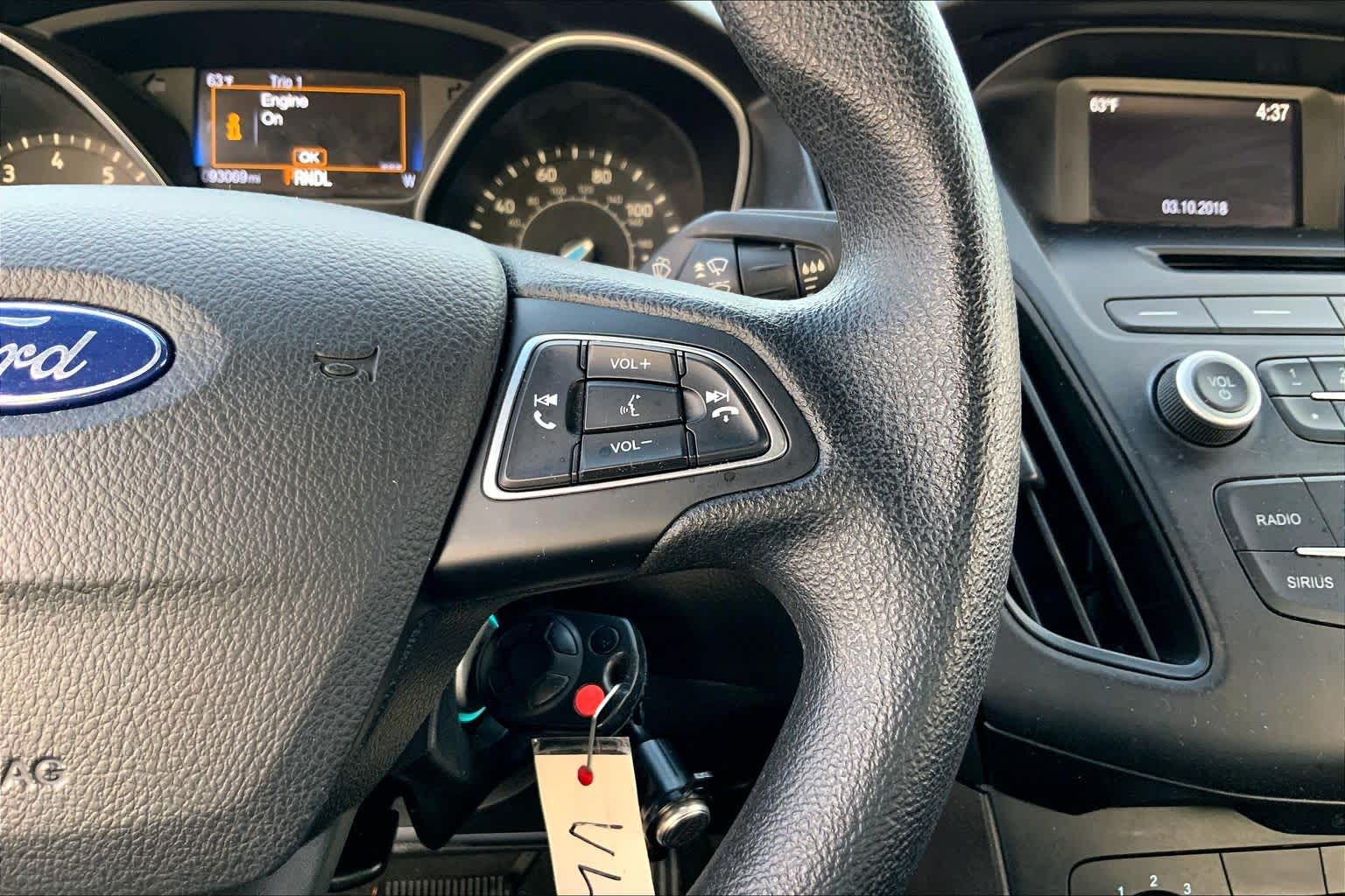 2017 Ford Focus photo 24 of 36