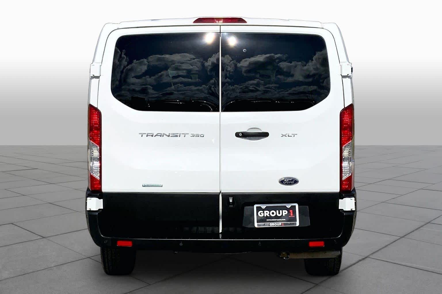 2025 Ford Transit Passenger Wagon photo 5 of 34