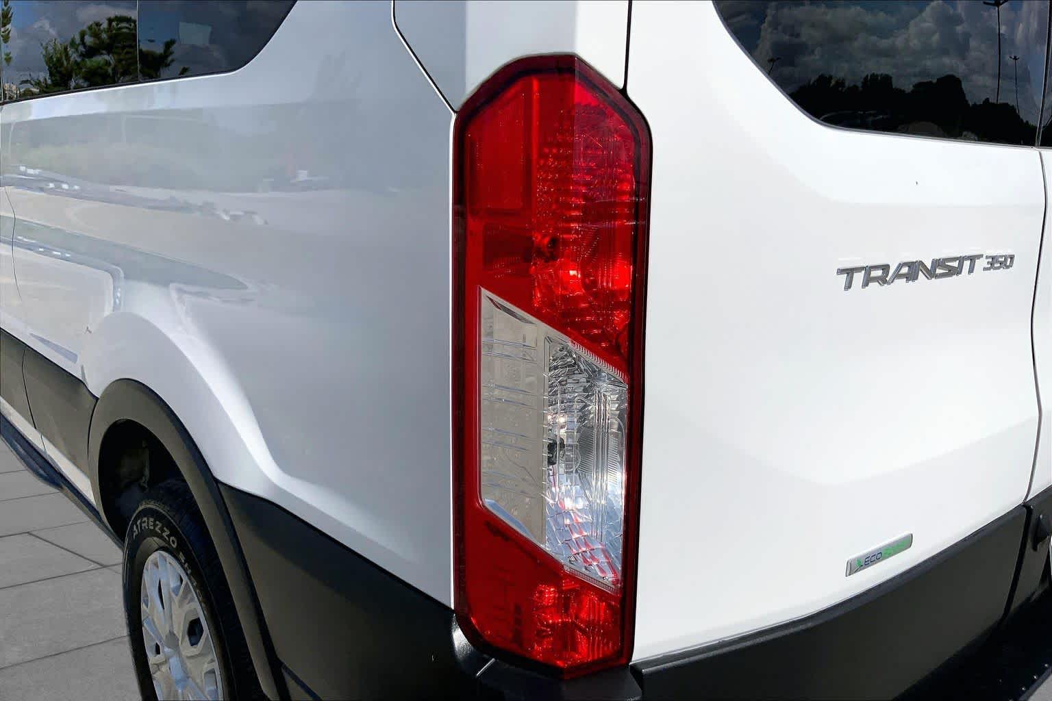 2025 Ford Transit Passenger Wagon photo 29 of 36
