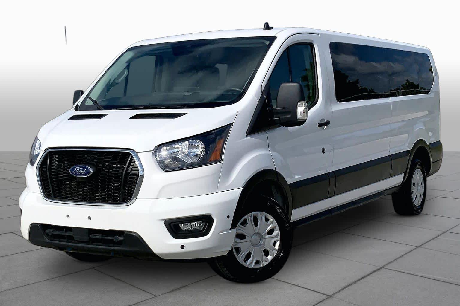 2025 Ford Transit Passenger Wagon photo 2 of 36